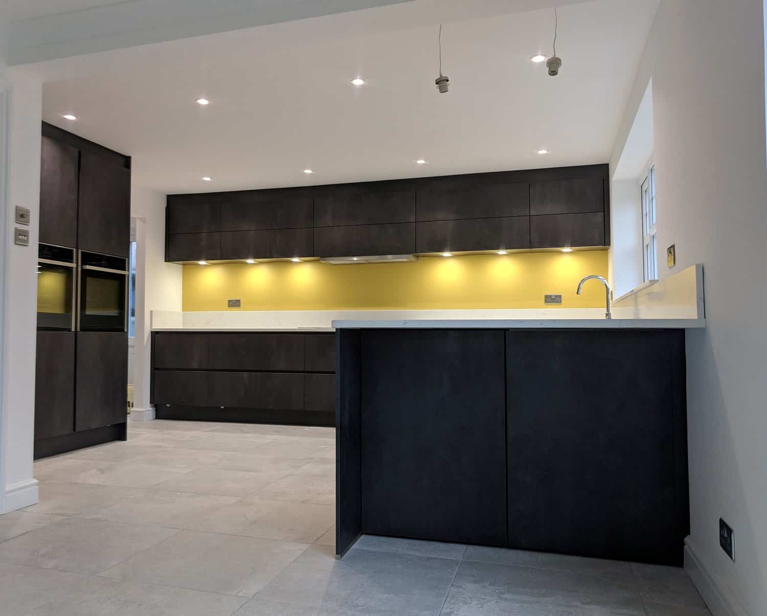 Photo of handleless kitchen