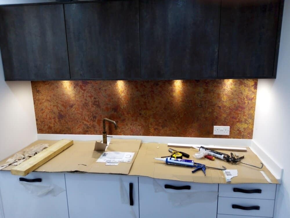Modern Splashbacks and wall finish options for kitchens
